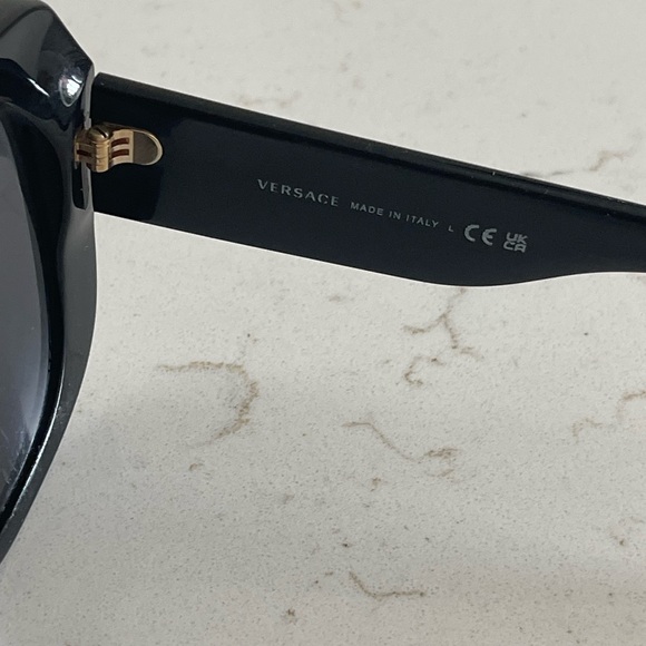 Brand New Versace Rectangle Acetate Sunglasses w/ Medusa Temples - Picture 5 of 11